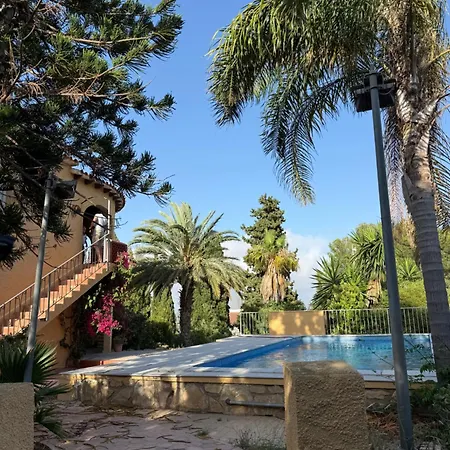 Cosy House With A Private Pool And Garden 샬레 칼페