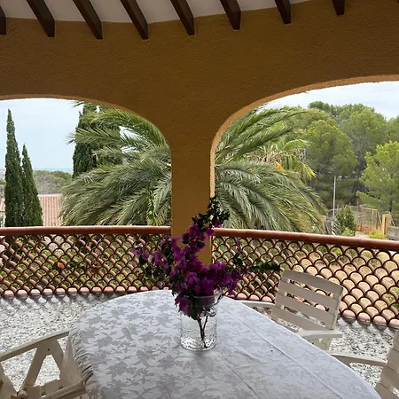 Cosy House With A Private Pool And Garden 샬레 칼페
