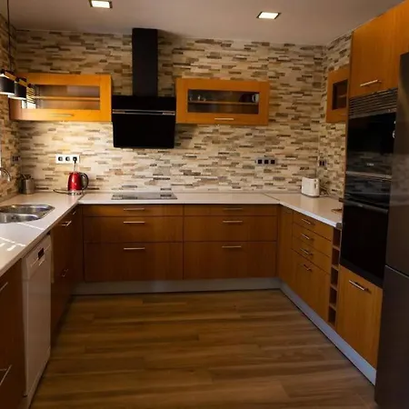 샬레 Cosy House With A Private Pool And Garden