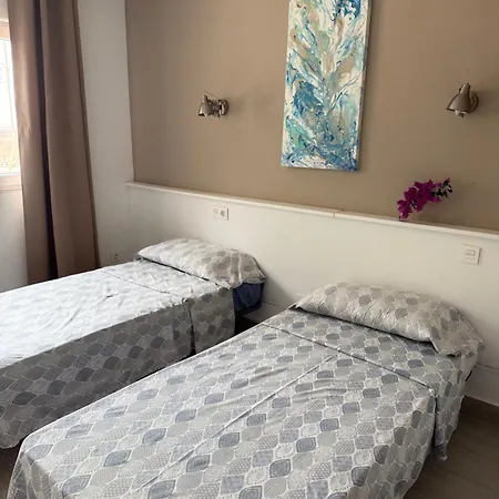 Cosy House With A Private Pool And Garden * 칼페